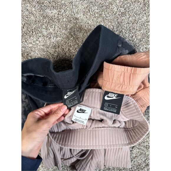 nike women’s S clothes bundle two short sleeve tops three pull on shorts black - Picture 7 of 11